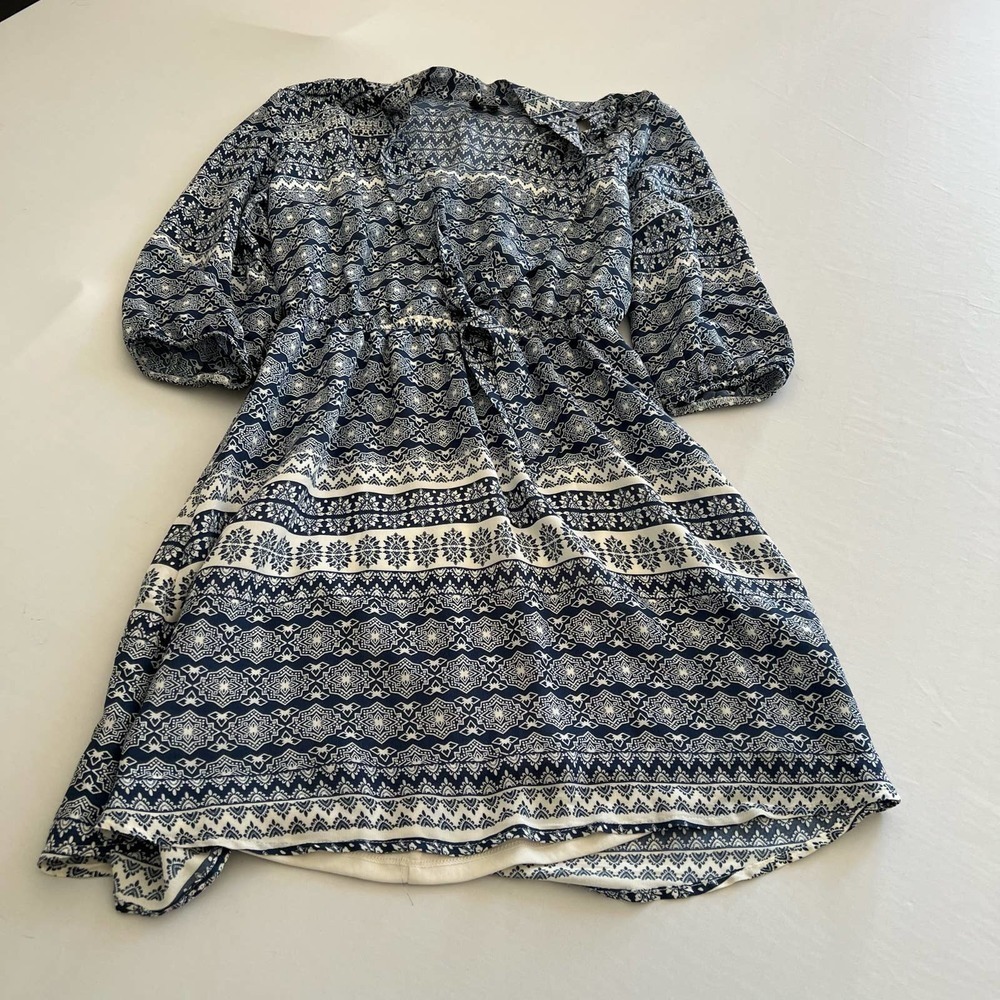 Want and Need blue white pattern dress lined S
